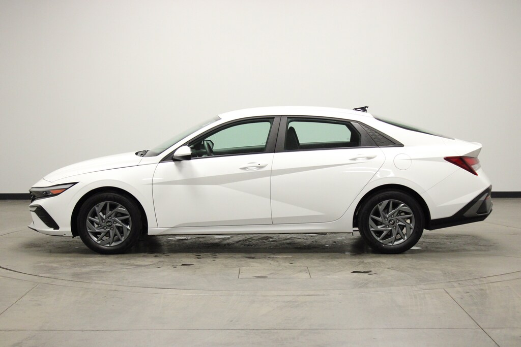Used 2024 Hyundai Elantra SEL Sedan