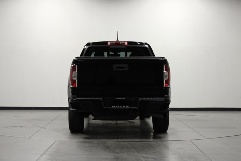 Used 2016 GMC Canyon SLE Crew Cab Truck