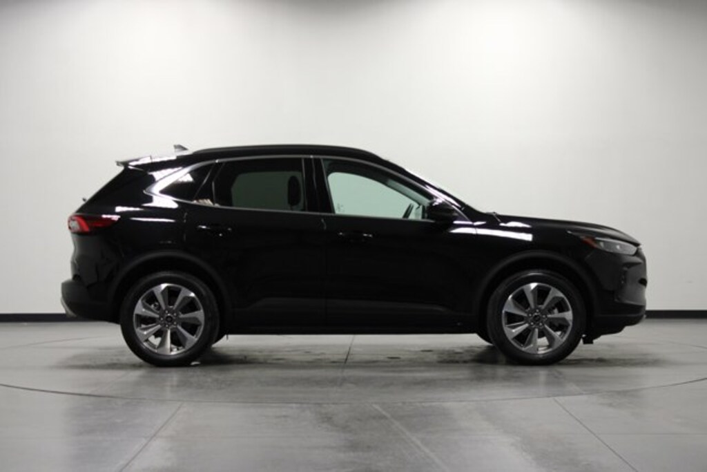 Used 2025 Ford Escape Platinum SUV