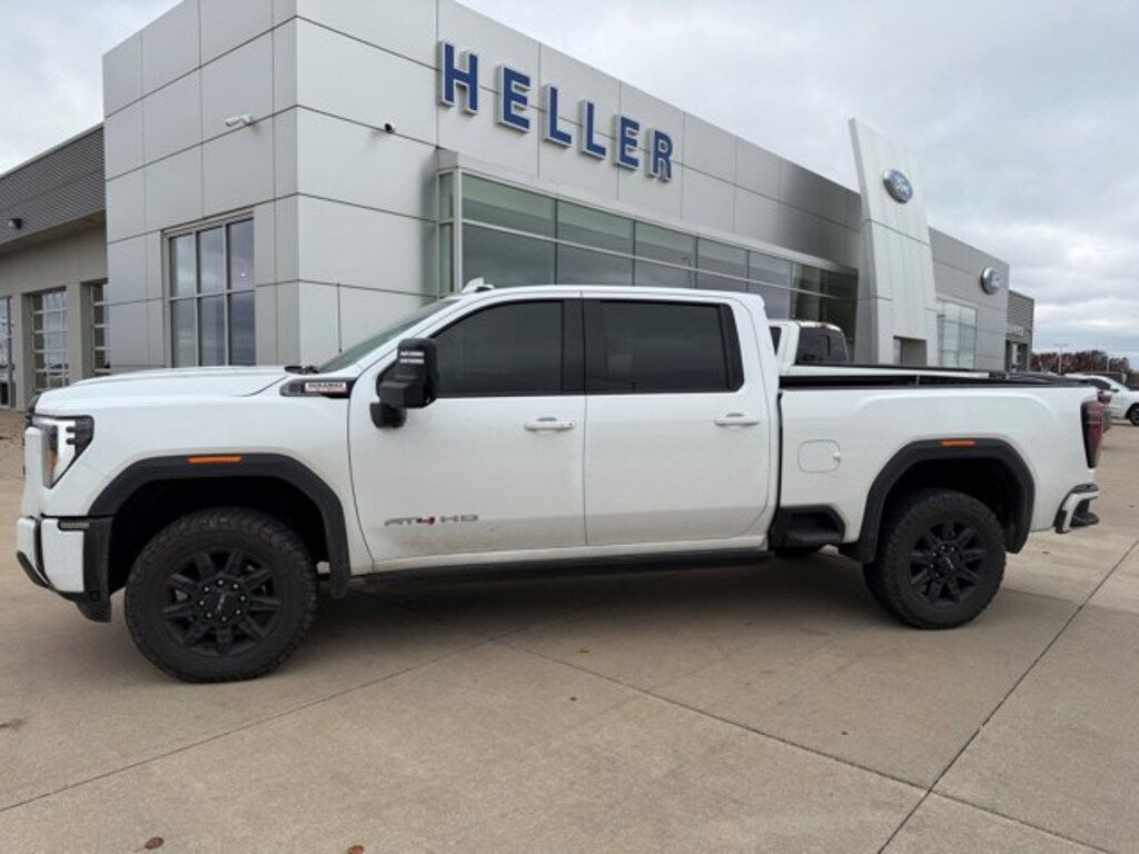 Used 2025 GMC Sierra 2500HD AT4 Crew Cab Short Bed Truck