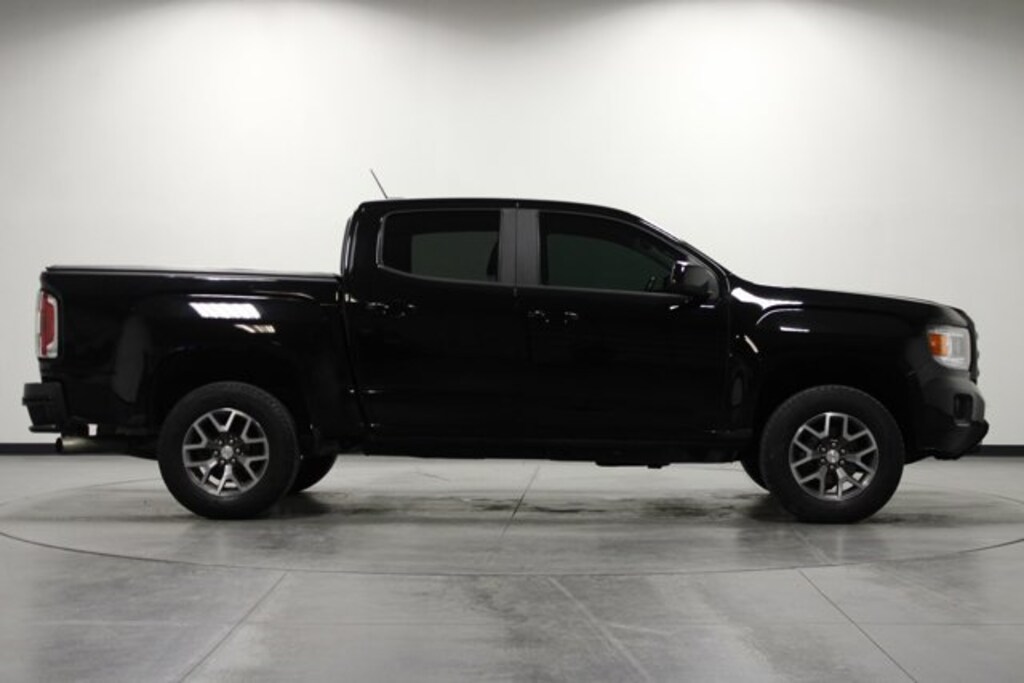 Used 2016 GMC Canyon SLE Crew Cab Truck