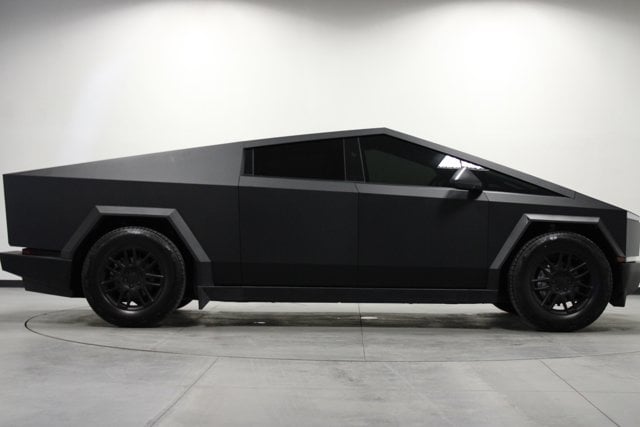 Used 2024 Tesla Cybertruck Cyberbeast with VIN 7G2CEHEE6RA051609 for sale in Pontiac, IL