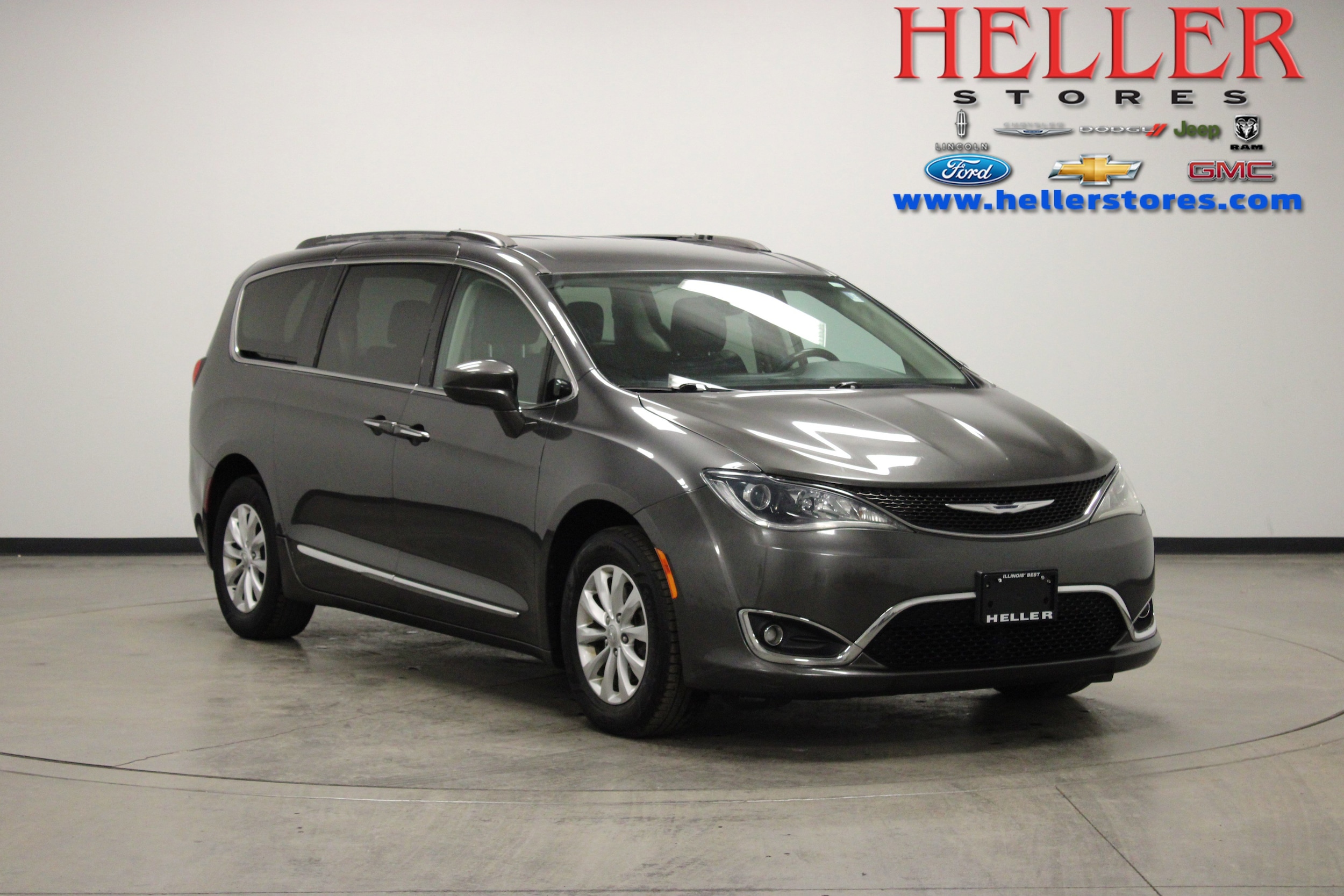 2017 Chrysler Pacifica Touring-L