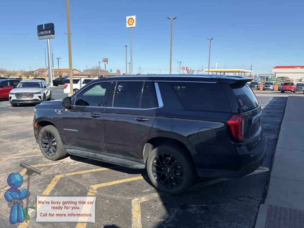 Used 2023 GMC Yukon SLE SUV