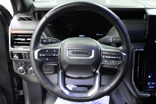2025 GMC Yukon Denali - Photo 15