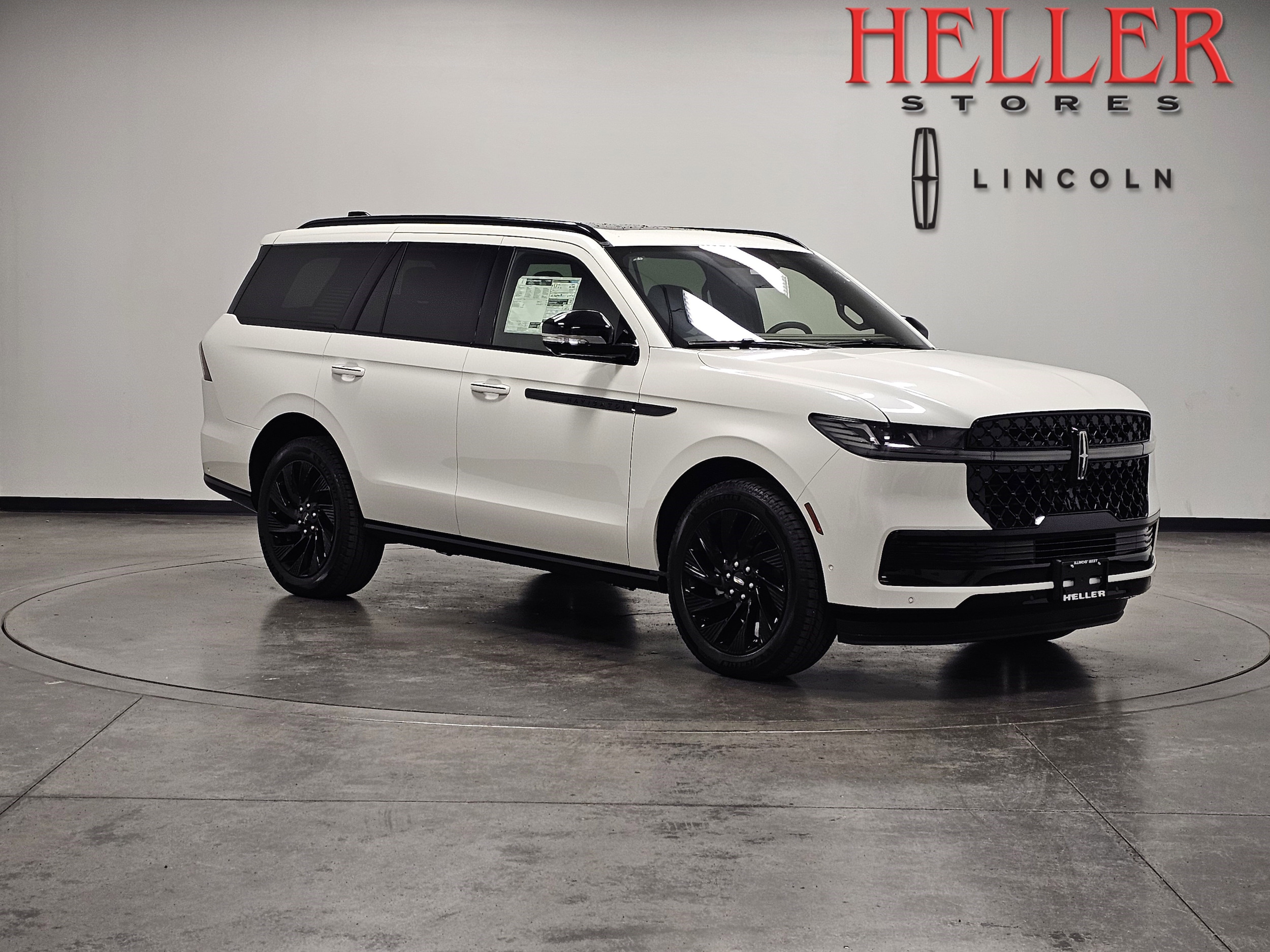 2025 Lincoln Navigator Reserve's photo