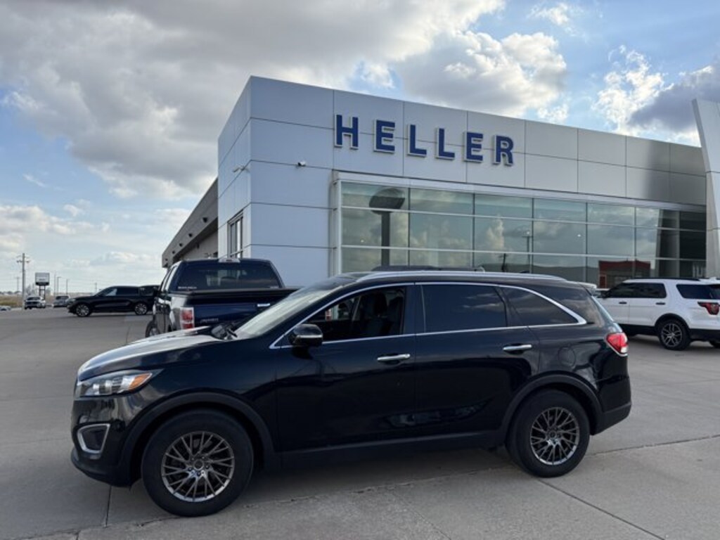 Used 2017 Kia Sorento 2.4 LX SUV