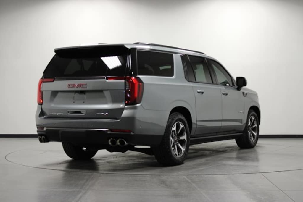 Used 2025 GMC Yukon XL AT4 Ultimate SUV