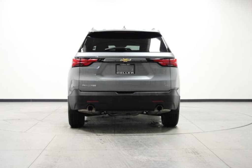 Used 2023 Chevrolet Traverse LT Cloth SUV