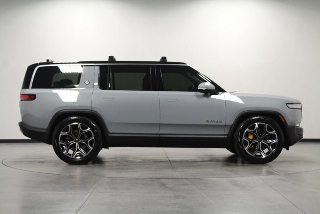 Used 2023 Rivian R1S Adventure with VIN 7PDSGABL4PN000378 for sale in Pontiac, IL