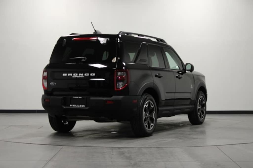 Used 2025 Ford Bronco Sport Outer Banks SUV