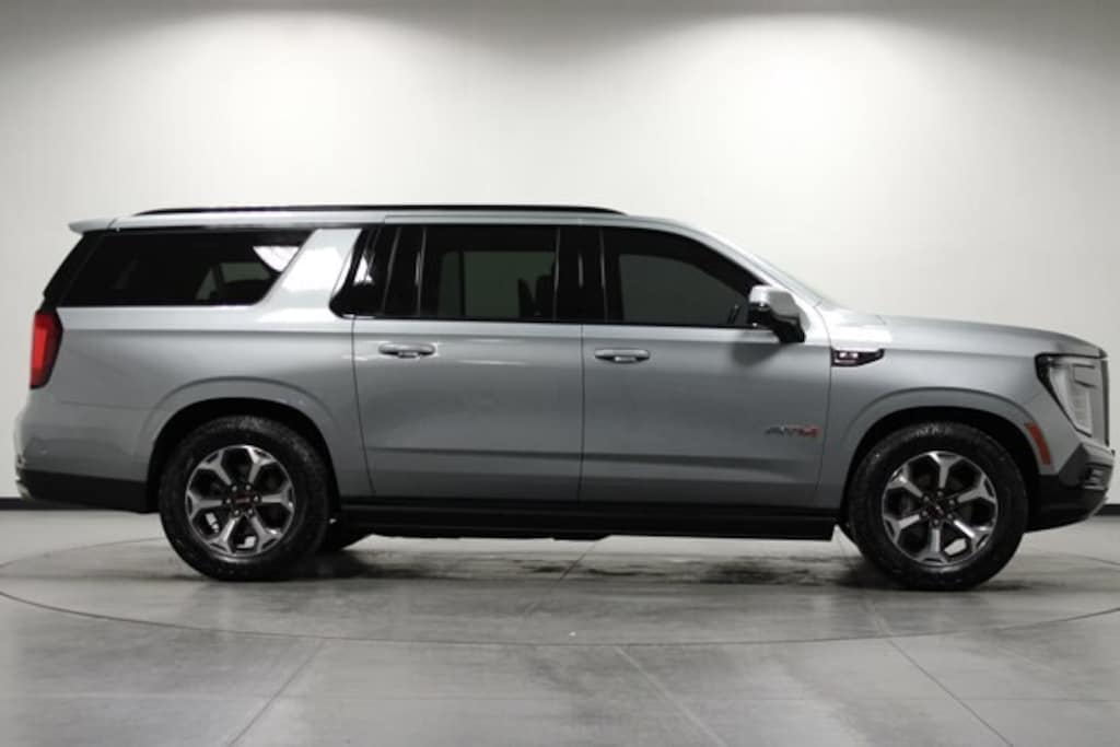 Used 2025 GMC Yukon XL AT4 Ultimate SUV
