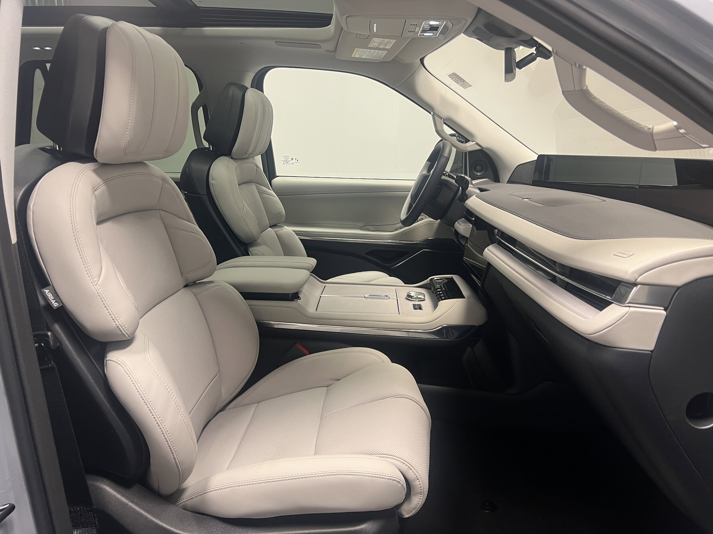 2025 Lincoln Navigator Reserve - Photo 17