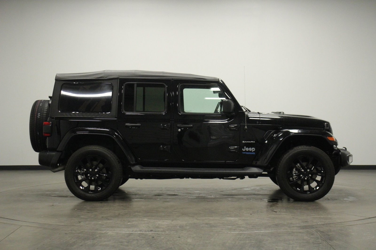 Used 2021 Jeep Wrangler Unlimited Sahara 4XE with VIN 1C4JJXP67MW654470 for sale in Pontiac, IL