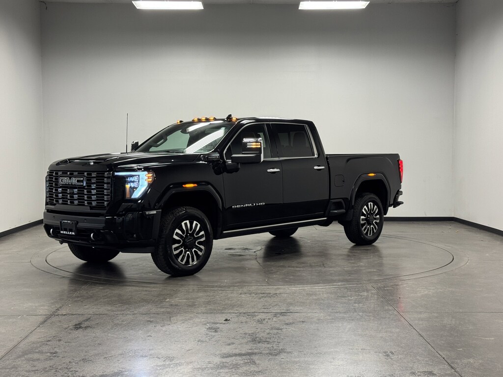 Used 2025 GMC Sierra 2500HD Denali Ultimate Crew Cab Short Bed Truck
