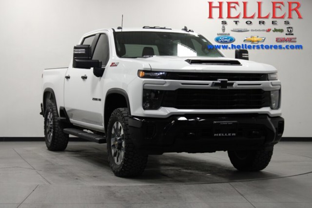 Used 2024 Chevrolet Silverado 2500HD Custom Crew Cab Short Bed Truck