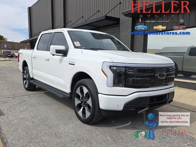 2022 Ford F-150 Lightning Platinum's photo