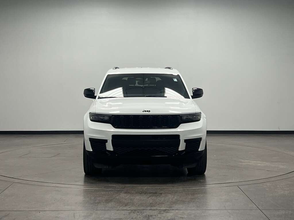 Used 2023 Jeep Grand Cherokee L Laredo SUV