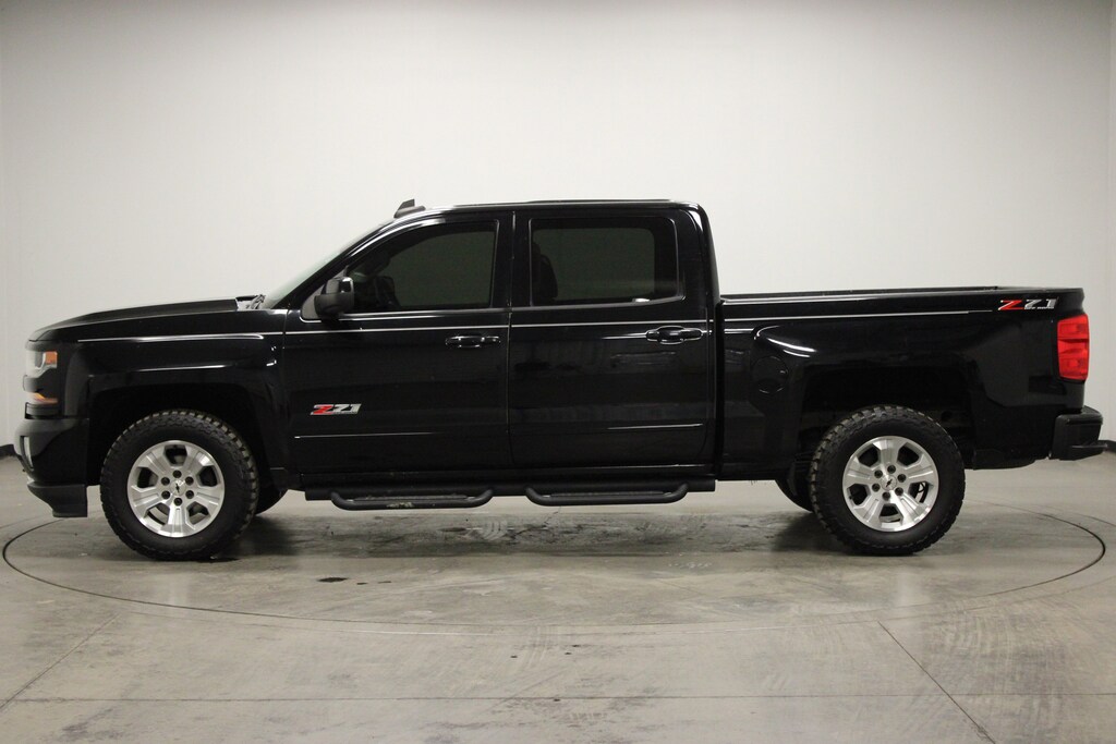 Used 2018 Chevrolet Silverado 1500 LT Crew Cab Short Bed Truck