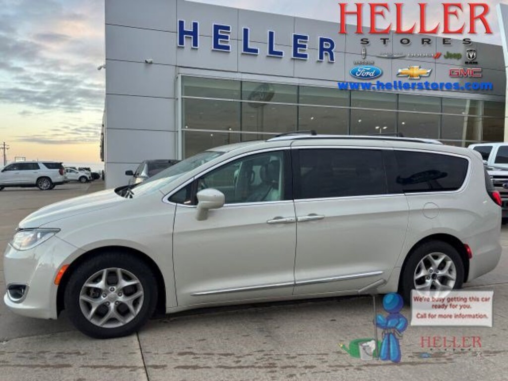 Used 2017 Chrysler Pacifica Touring-L Plus Passenger Van