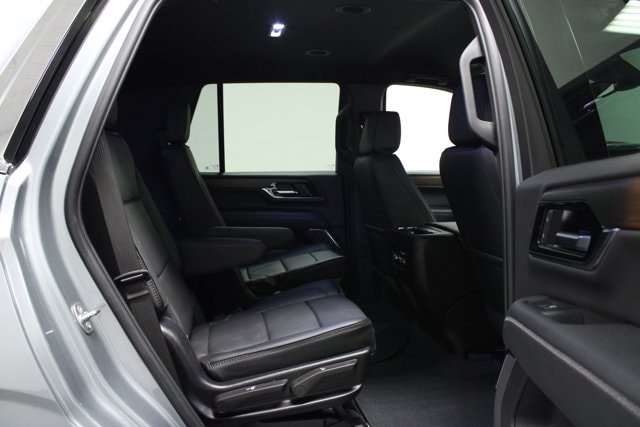 2025 GMC Yukon Denali - Photo 14
