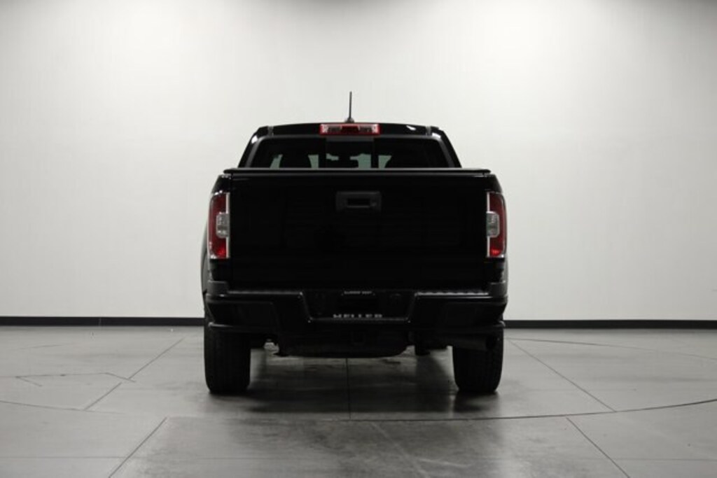 Used 2016 GMC Canyon SLE Crew Cab Truck