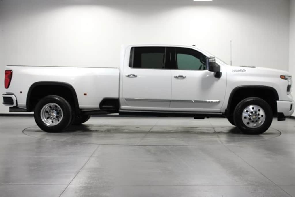 Used 2025 Chevrolet Silverado 3500HD High Country Crew Cab Short Bed Truck