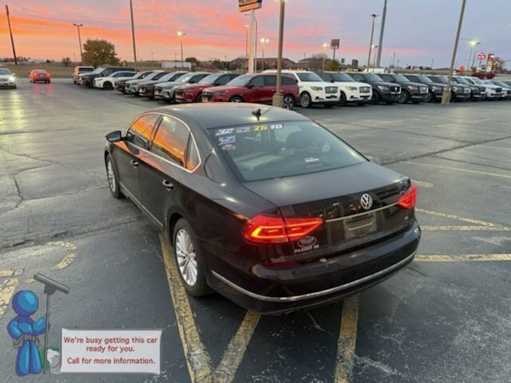 Used 2016 Volkswagen Passat 1.8T SE Sedan