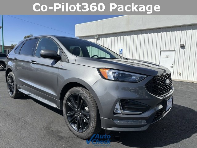 2024 Ford Edge ST-Line's photo
