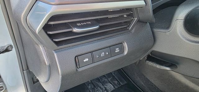 2024 Nissan Altima SV - Photo 16