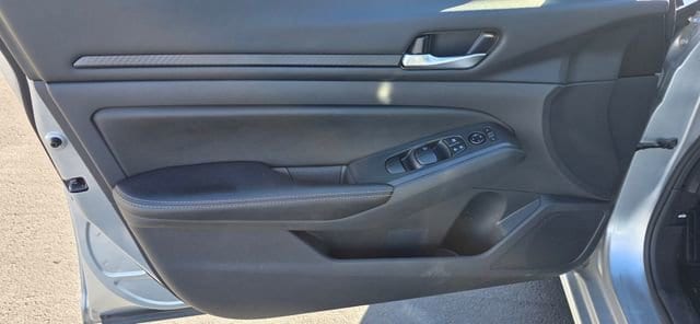 2024 Nissan Altima SV - Photo 8
