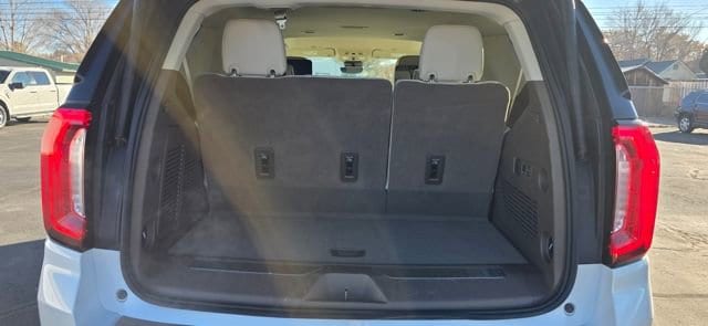 2024 GMC Yukon Denali - Photo 7