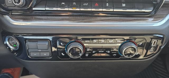 2025 Chevrolet Silverado 1500 LT - Photo 21
