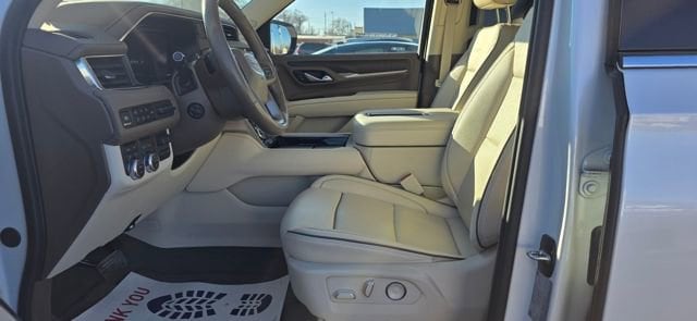 2024 GMC Yukon Denali - Photo 10