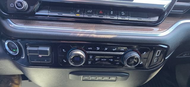 2024 Chevrolet Silverado 3500HD LT - Photo 20