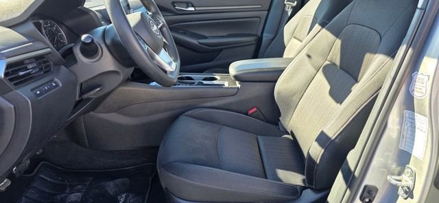2024 Nissan Altima SV - Photo 9