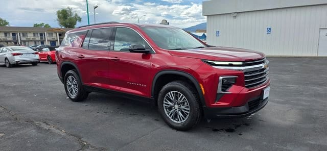 2025 Chevrolet Traverse FWD LT's photo