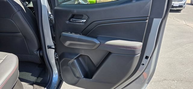 2026 Chevrolet Colorado Z71 - Photo 12