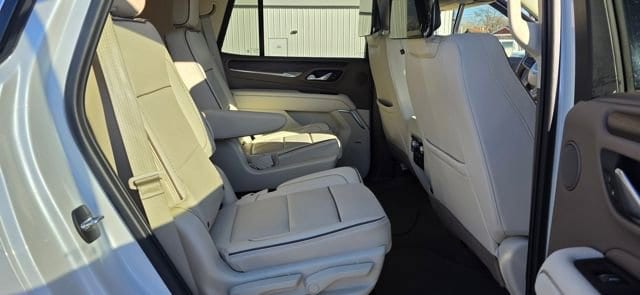 2024 GMC Yukon Denali - Photo 17