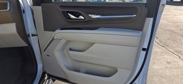 2024 GMC Yukon Denali - Photo 18