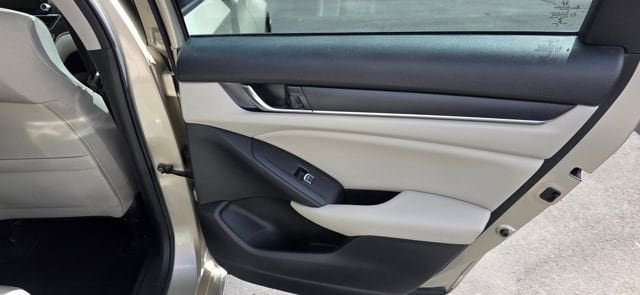 2020 Honda Accord EX - Photo 12
