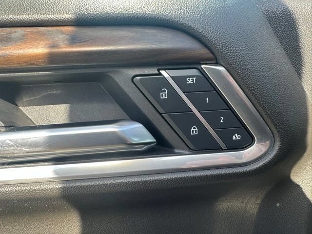 2025 GMC Sierra 1500 SLT - Photo 18