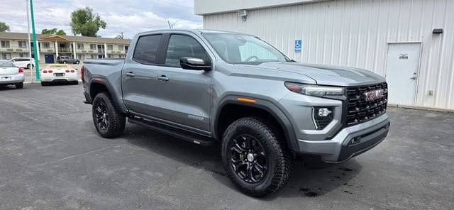 2023 GMC Canyon Elevation 4WD Crew Cab Short Box's photo