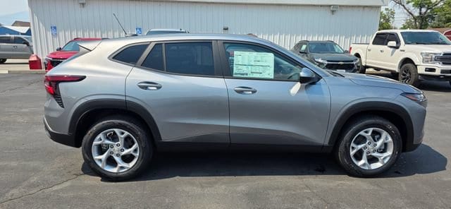 2026 Chevrolet Trax LS - Photo 6