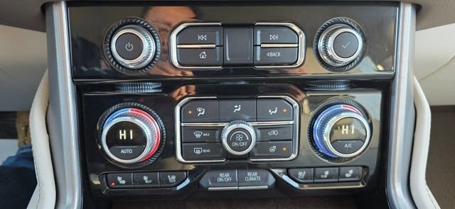 2024 GMC Yukon Denali - Photo 26