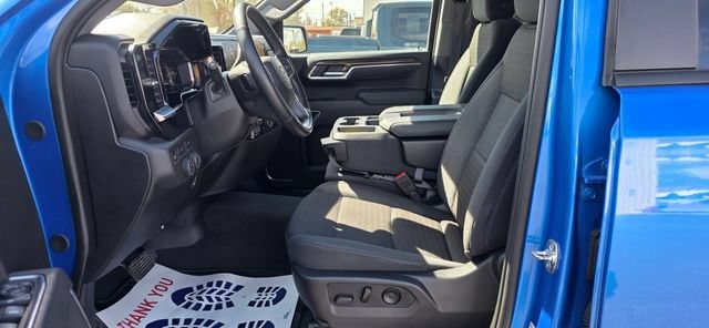 2025 Chevrolet Silverado 1500 LT - Photo 9
