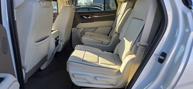 2024 GMC Yukon Denali - Photo 12