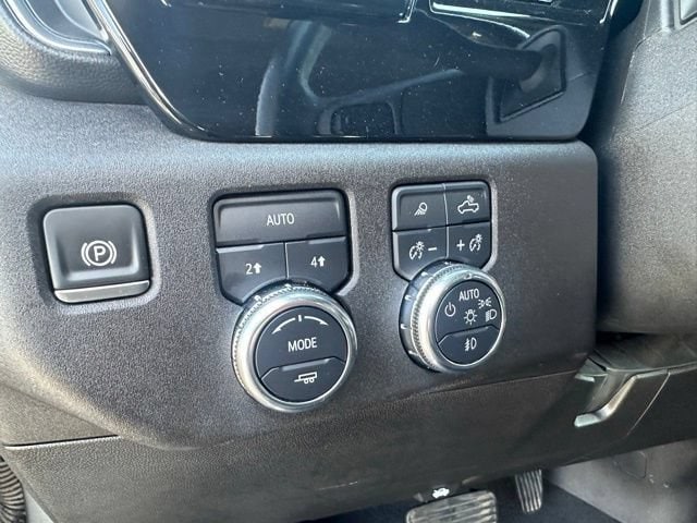 2025 GMC Sierra 1500 SLT - Photo 17