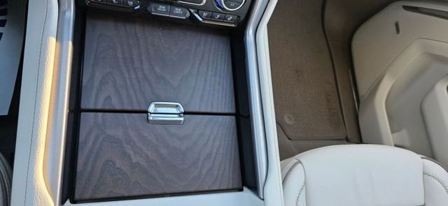 2024 GMC Yukon Denali - Photo 27