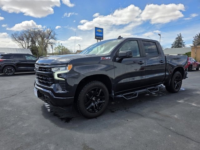 2023 Chevrolet Silverado 1500 RST photo 3